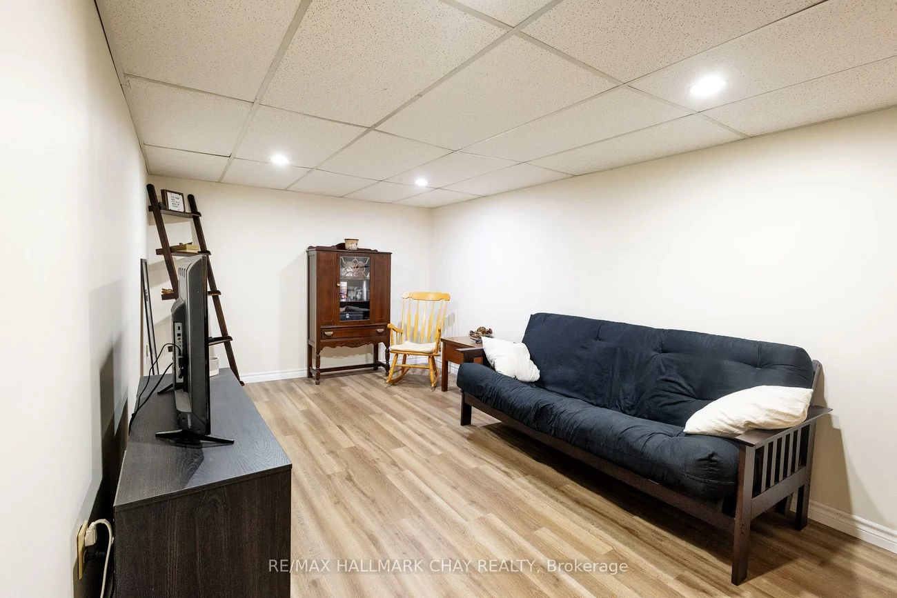 261, Rose, Wellington, Barrie