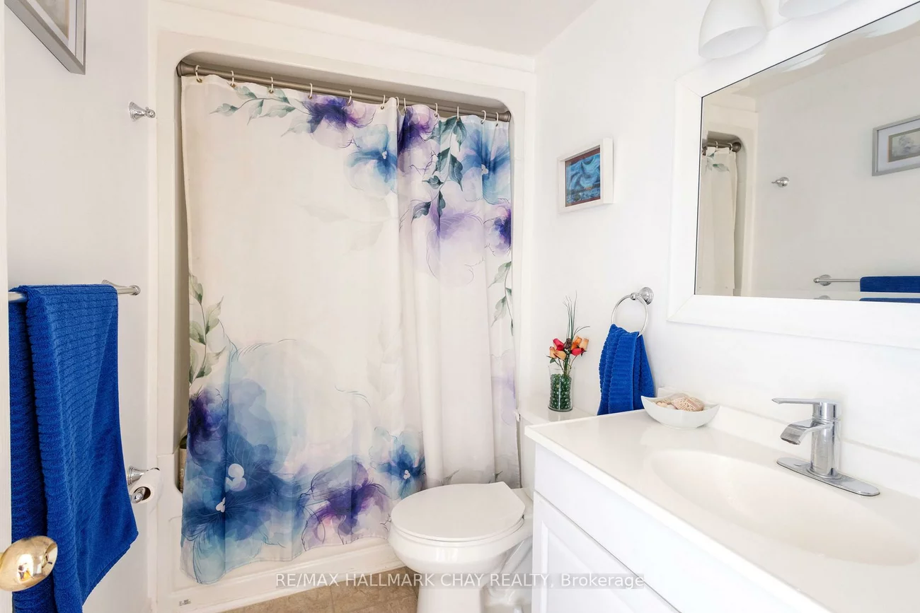 261, Rose, Wellington, Barrie