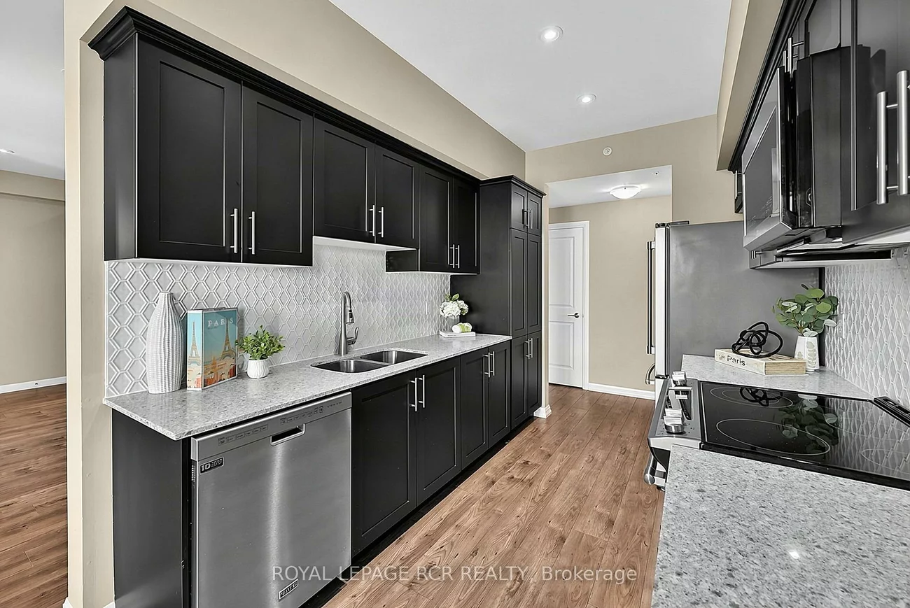 302, Essa, 400 West, Barrie