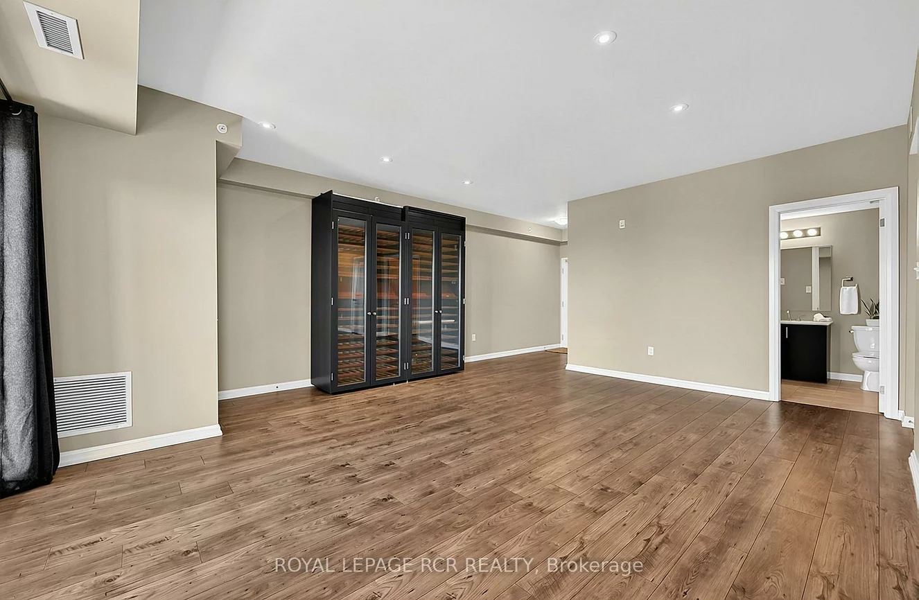 302, Essa, 400 West, Barrie