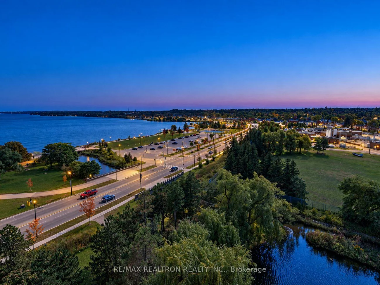 75, Ellen, City Centre, Barrie