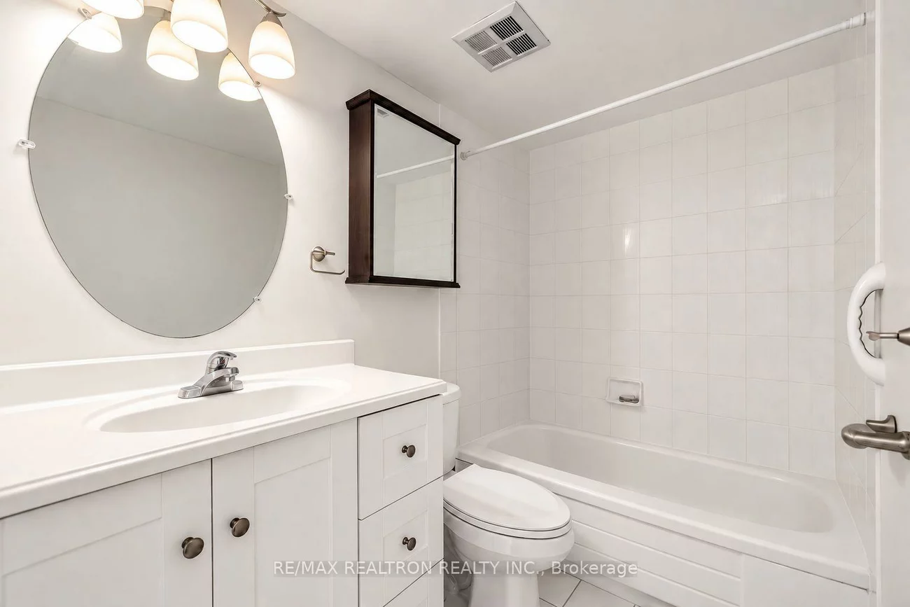 75, Ellen, City Centre, Barrie