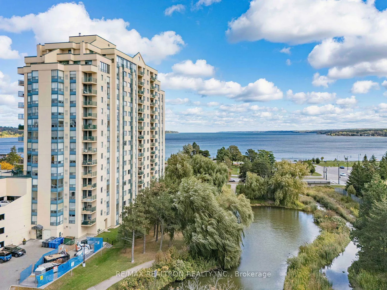 75, Ellen, City Centre, Barrie