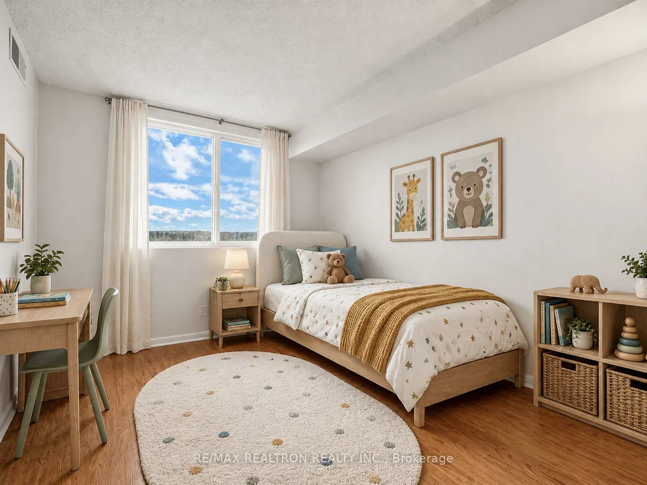 75, Ellen, City Centre, Barrie