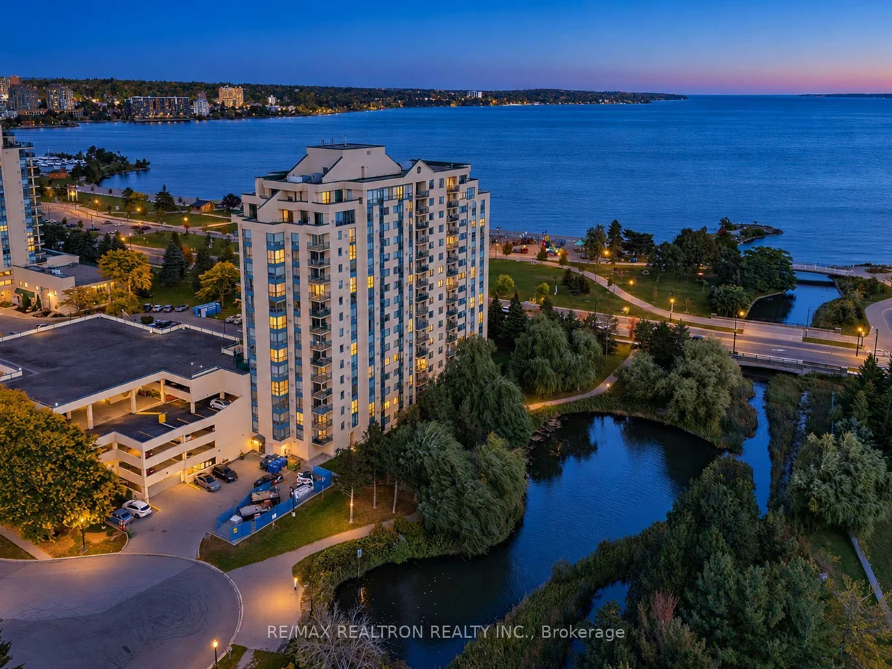 75, Ellen, City Centre, Barrie