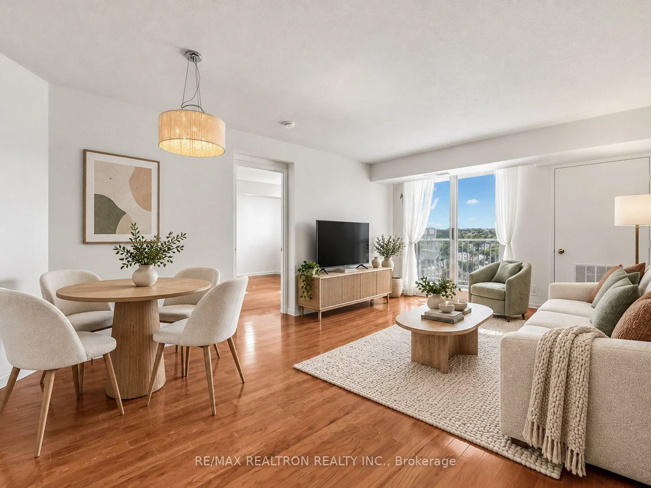 75, Ellen, City Centre, Barrie