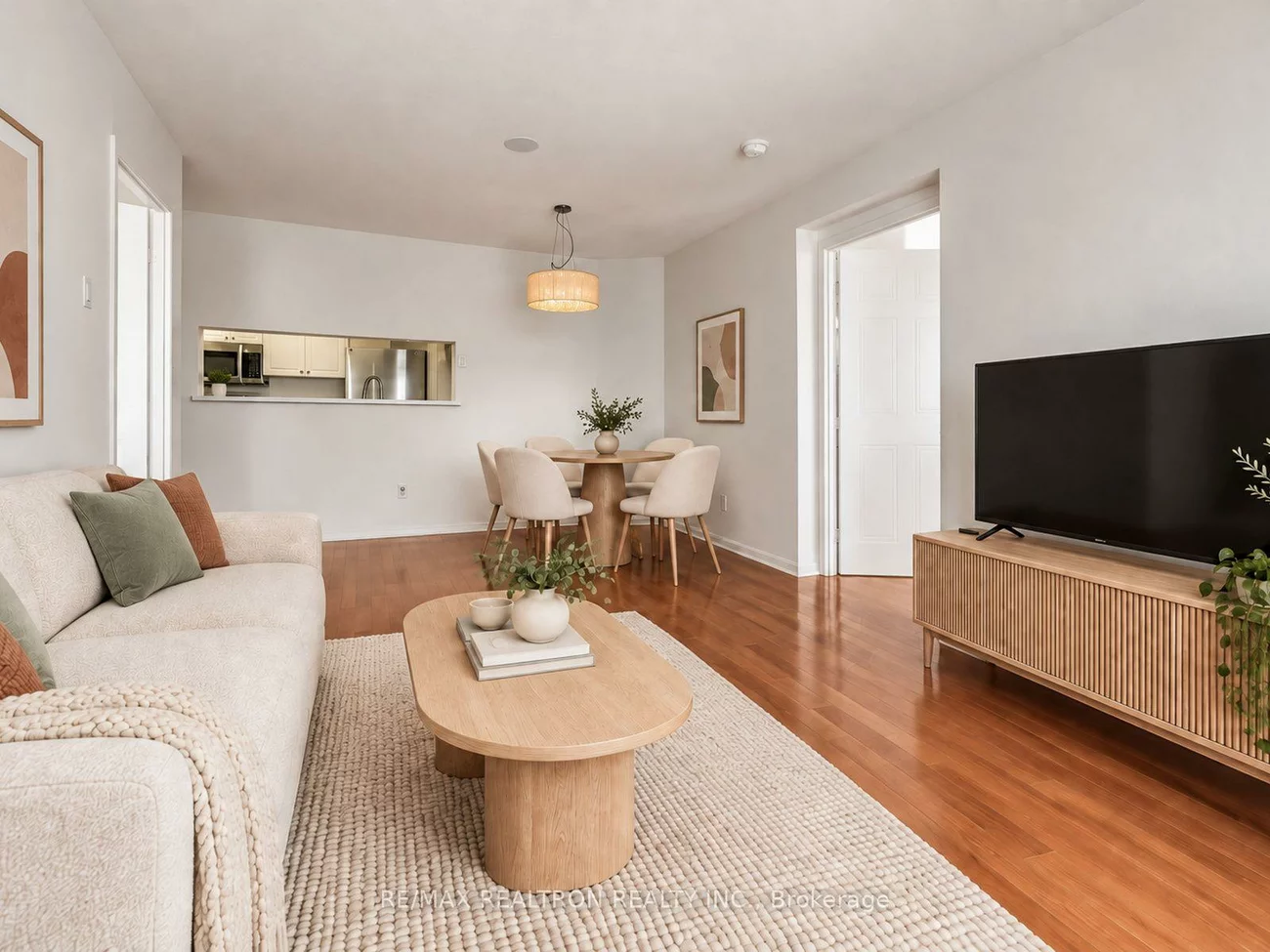 75, Ellen, City Centre, Barrie