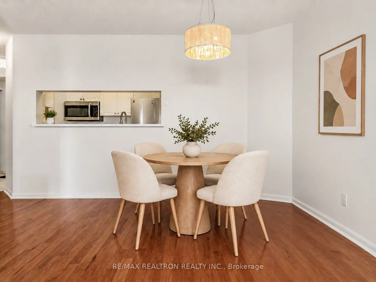75, Ellen, City Centre, Barrie