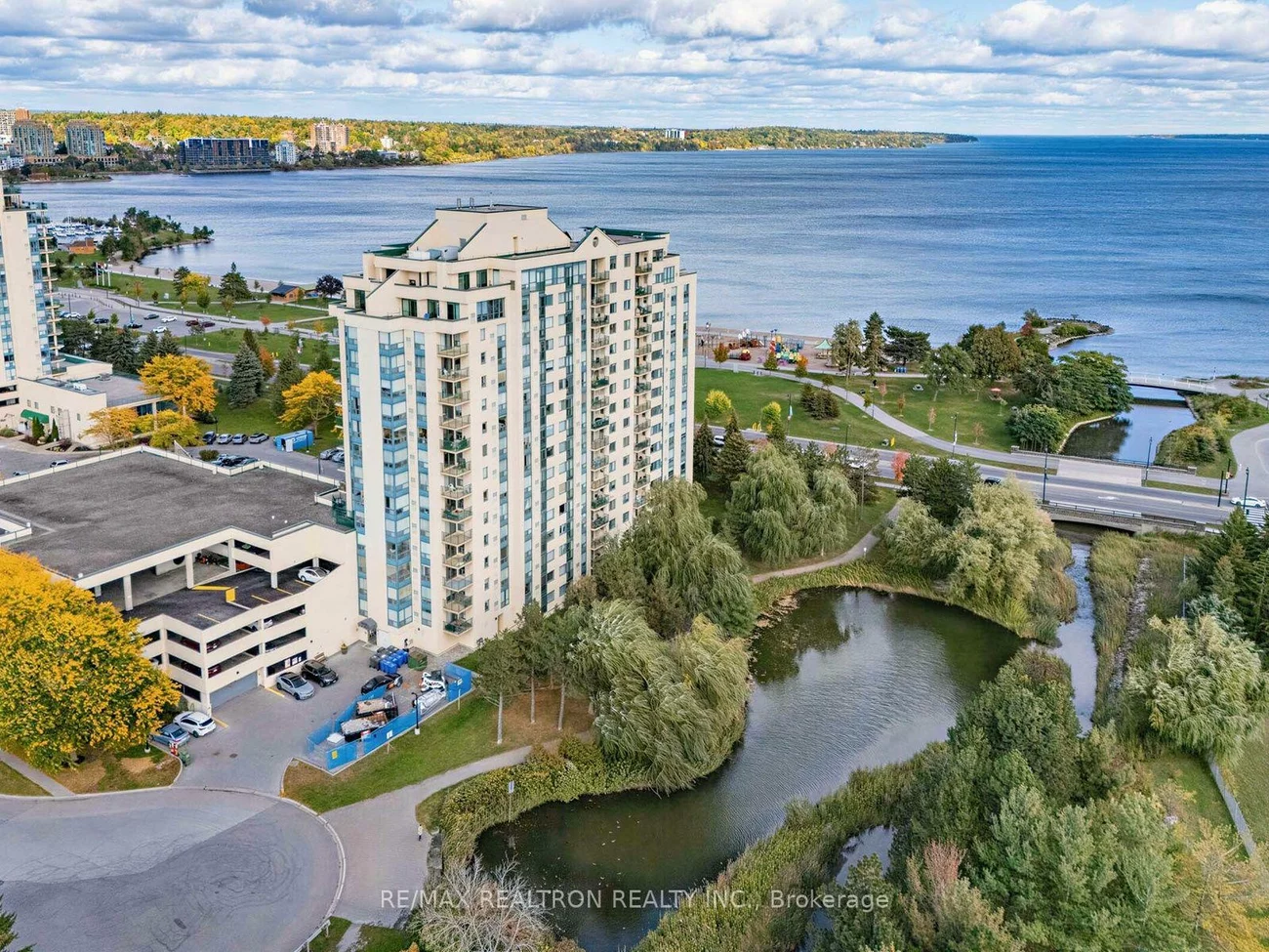 75, Ellen, City Centre, Barrie
