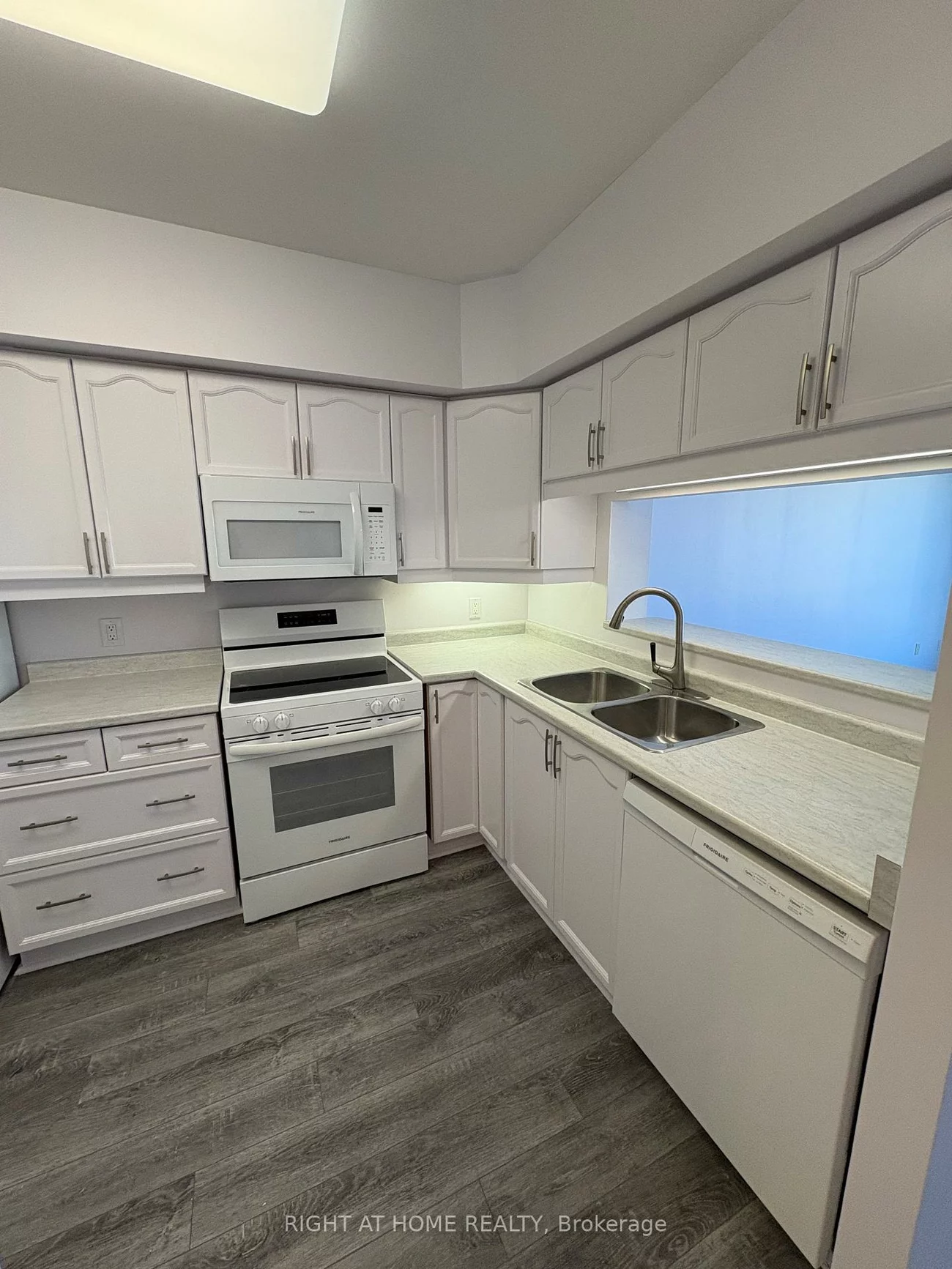 90, Dean, Painswick South, Barrie