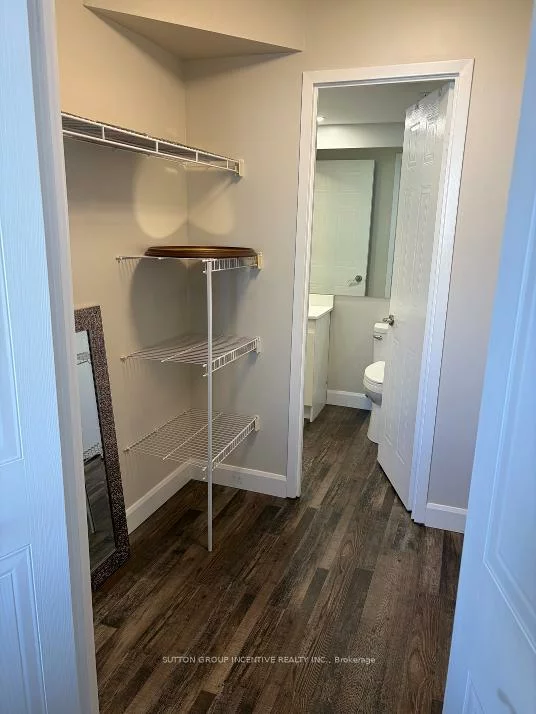 75, Ellen, City Centre, Barrie