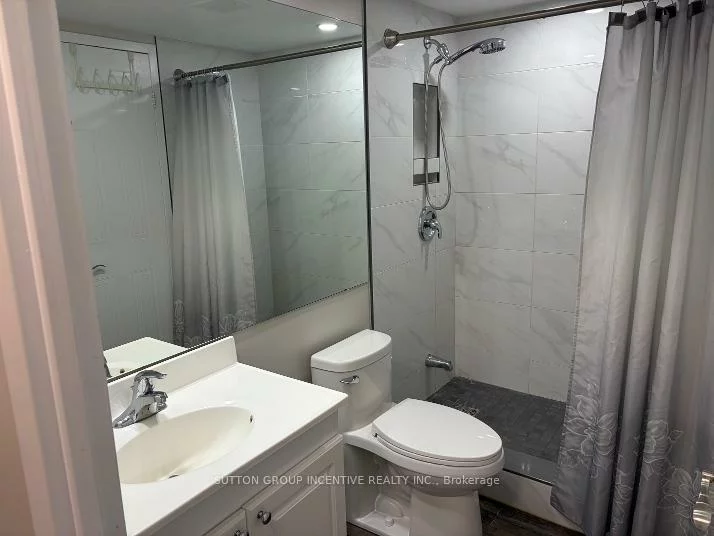 75, Ellen, City Centre, Barrie