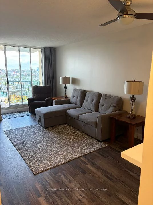 75, Ellen, City Centre, Barrie
