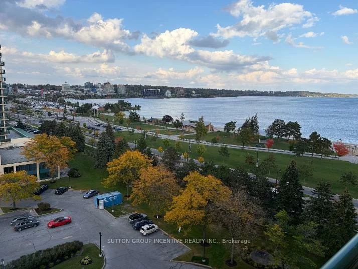 75, Ellen, City Centre, Barrie