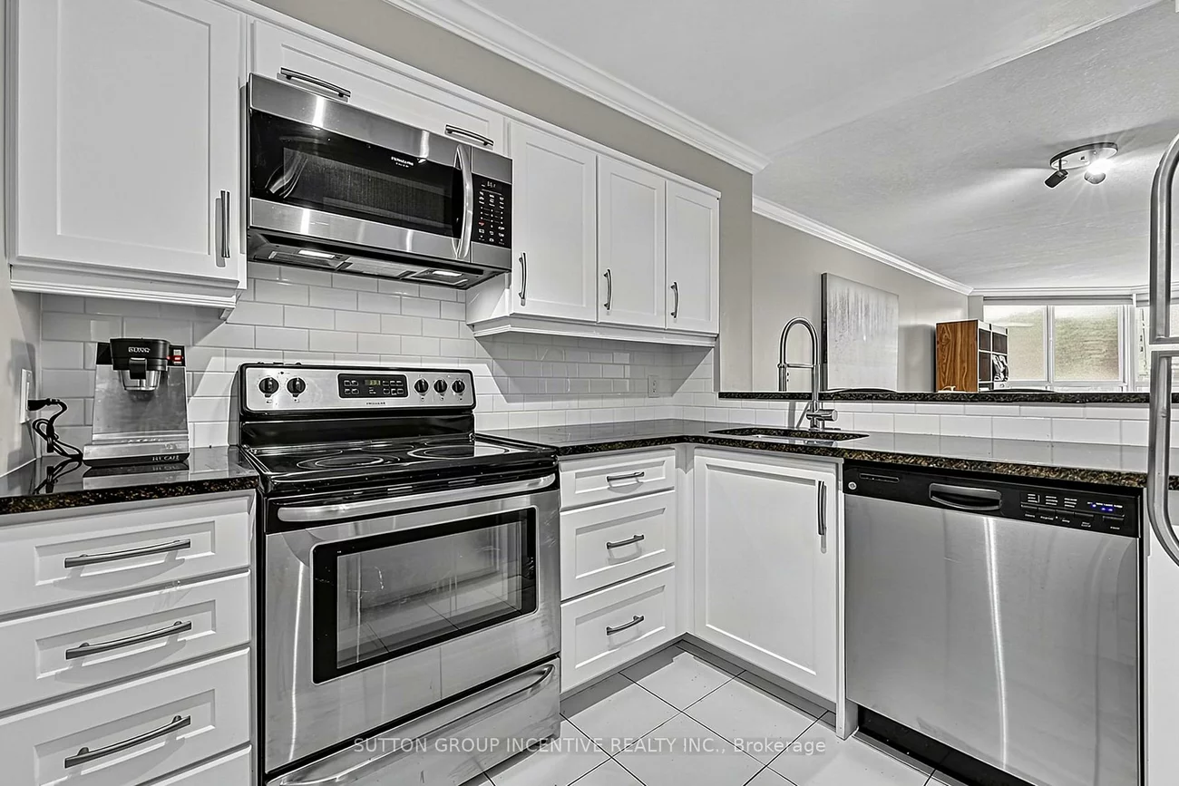 140, Dunlop, City Centre, Barrie