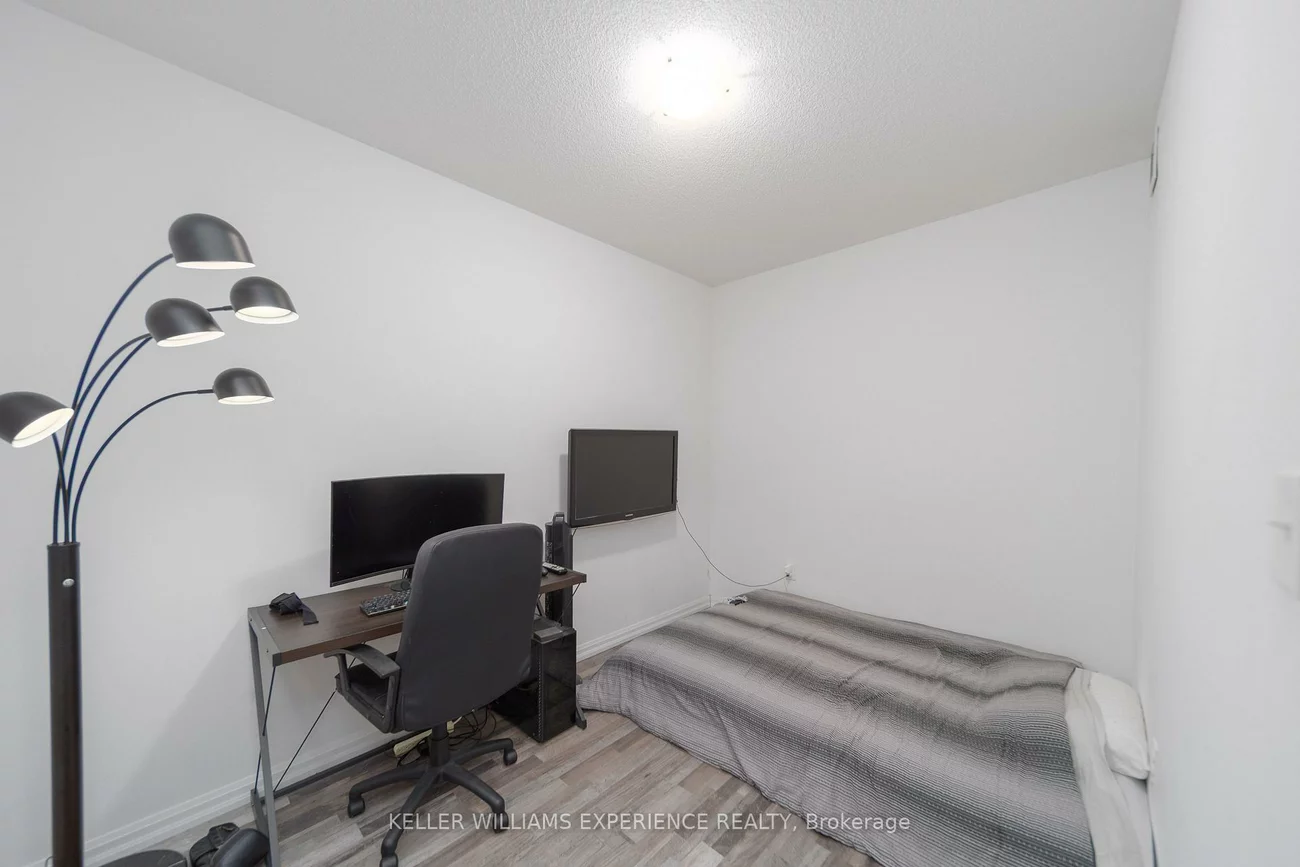 302, Essa, 400 West, Barrie