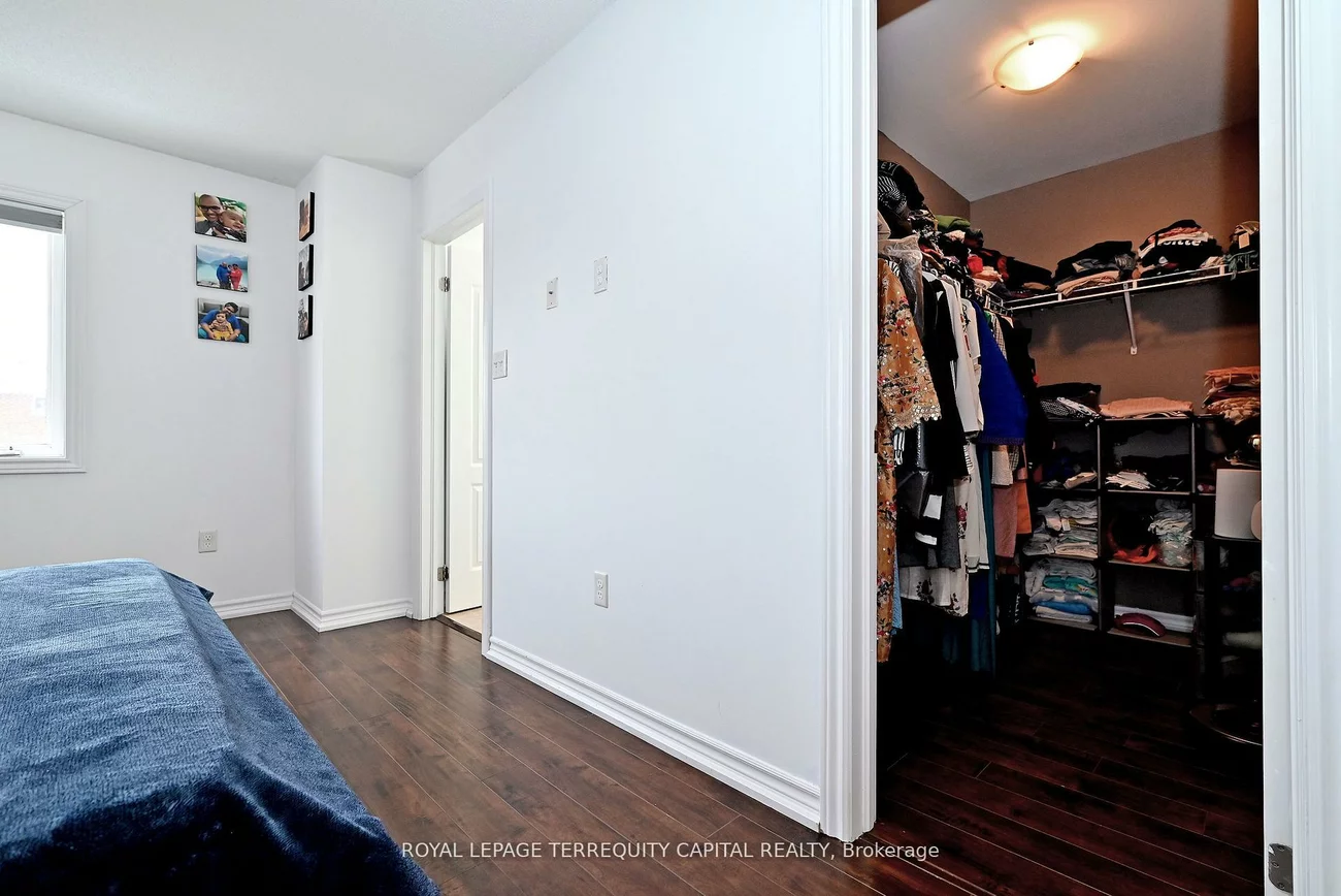 29, Madelaine, Painswick South, Barrie
