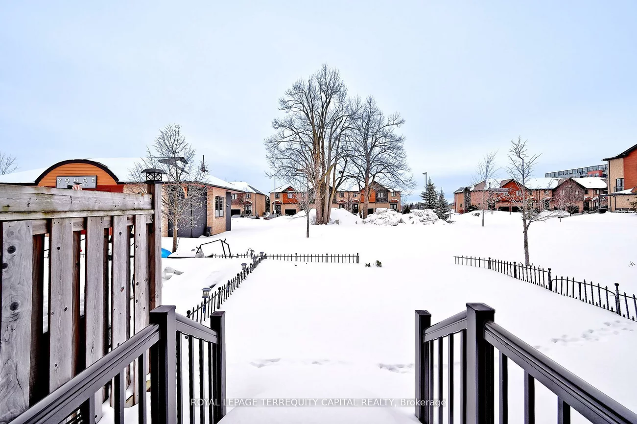 29, Madelaine, Painswick South, Barrie