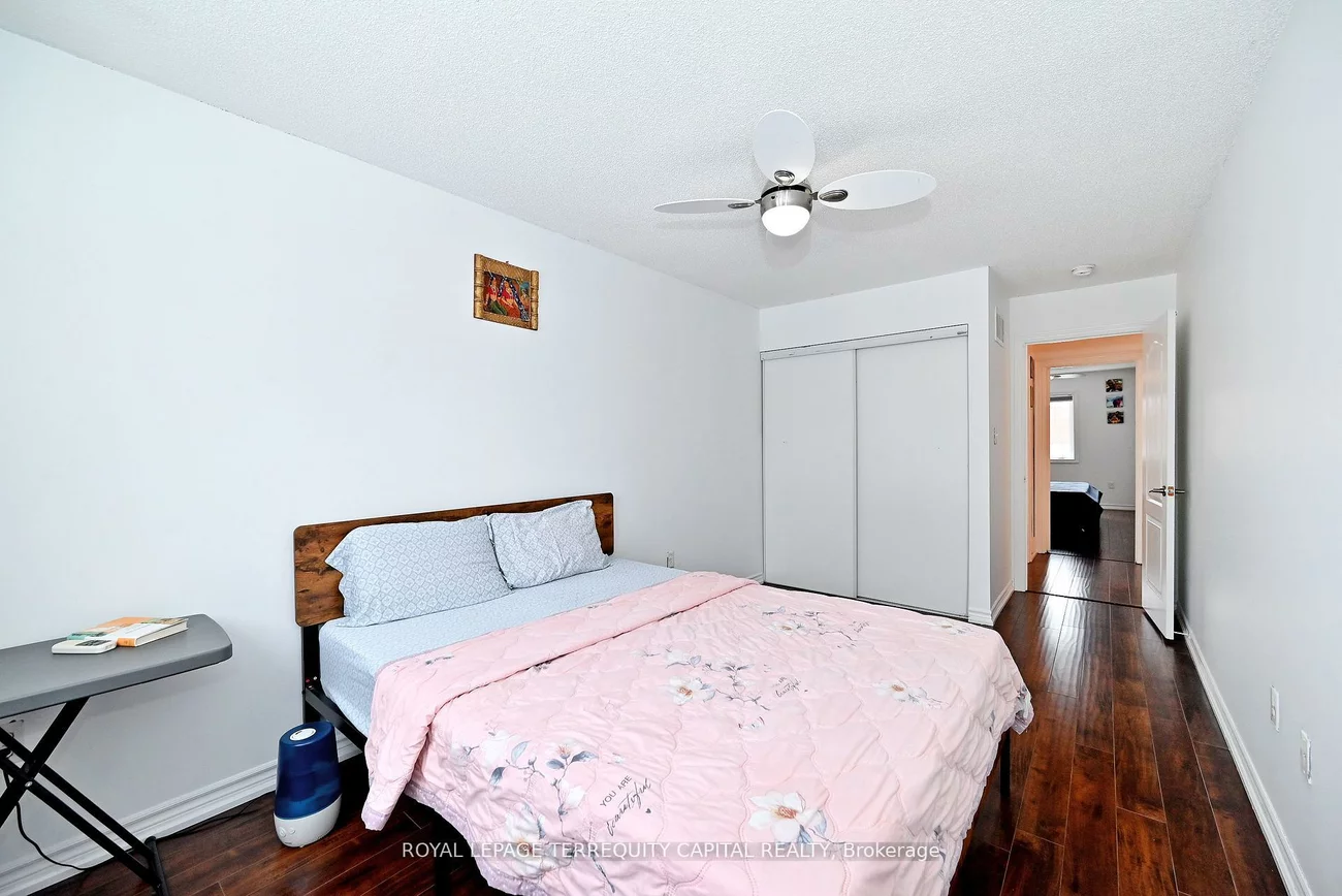 29, Madelaine, Painswick South, Barrie
