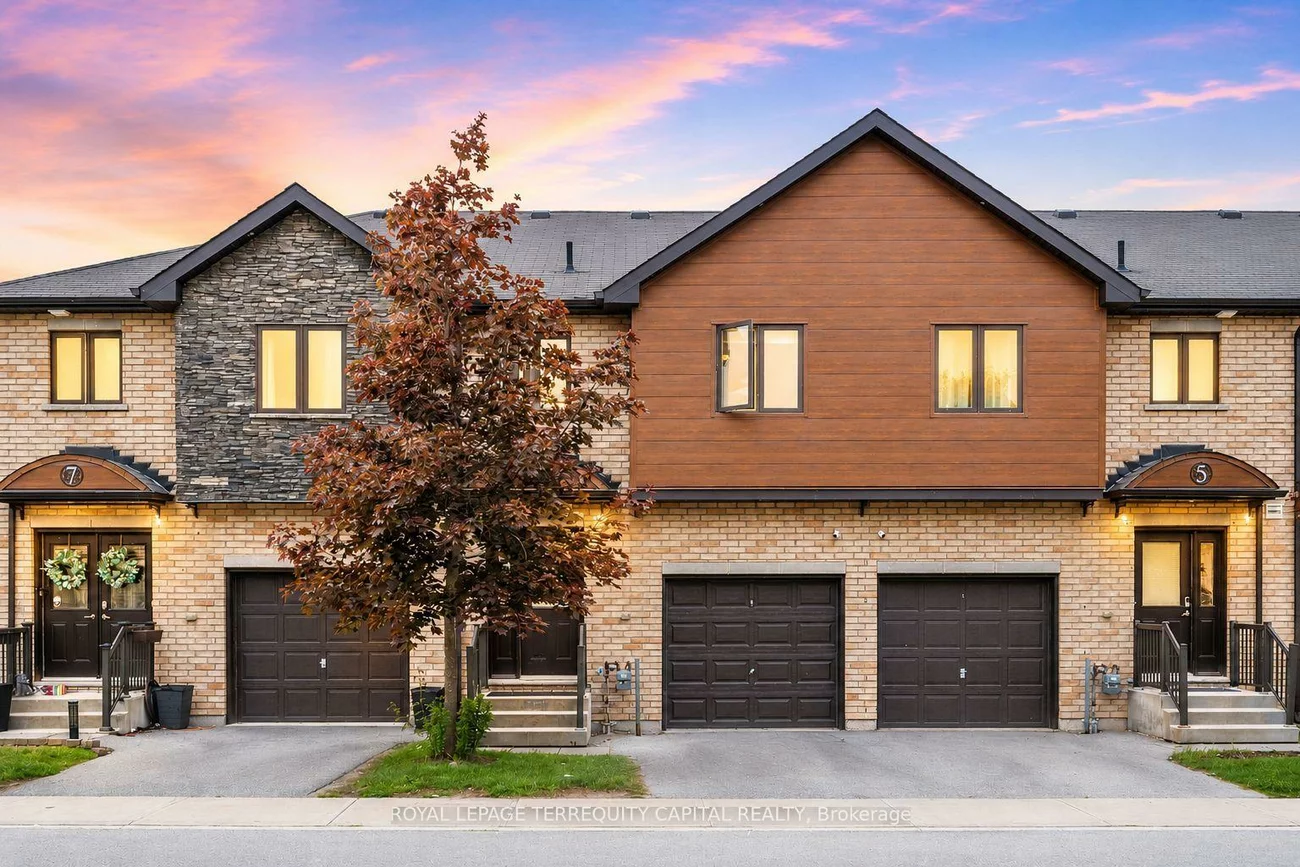 29, Madelaine, Painswick South, Barrie