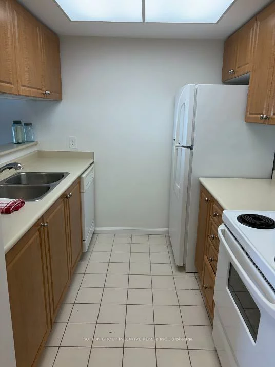 75, Ellen, City Centre, Barrie