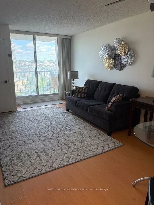 75, Ellen, City Centre, Barrie