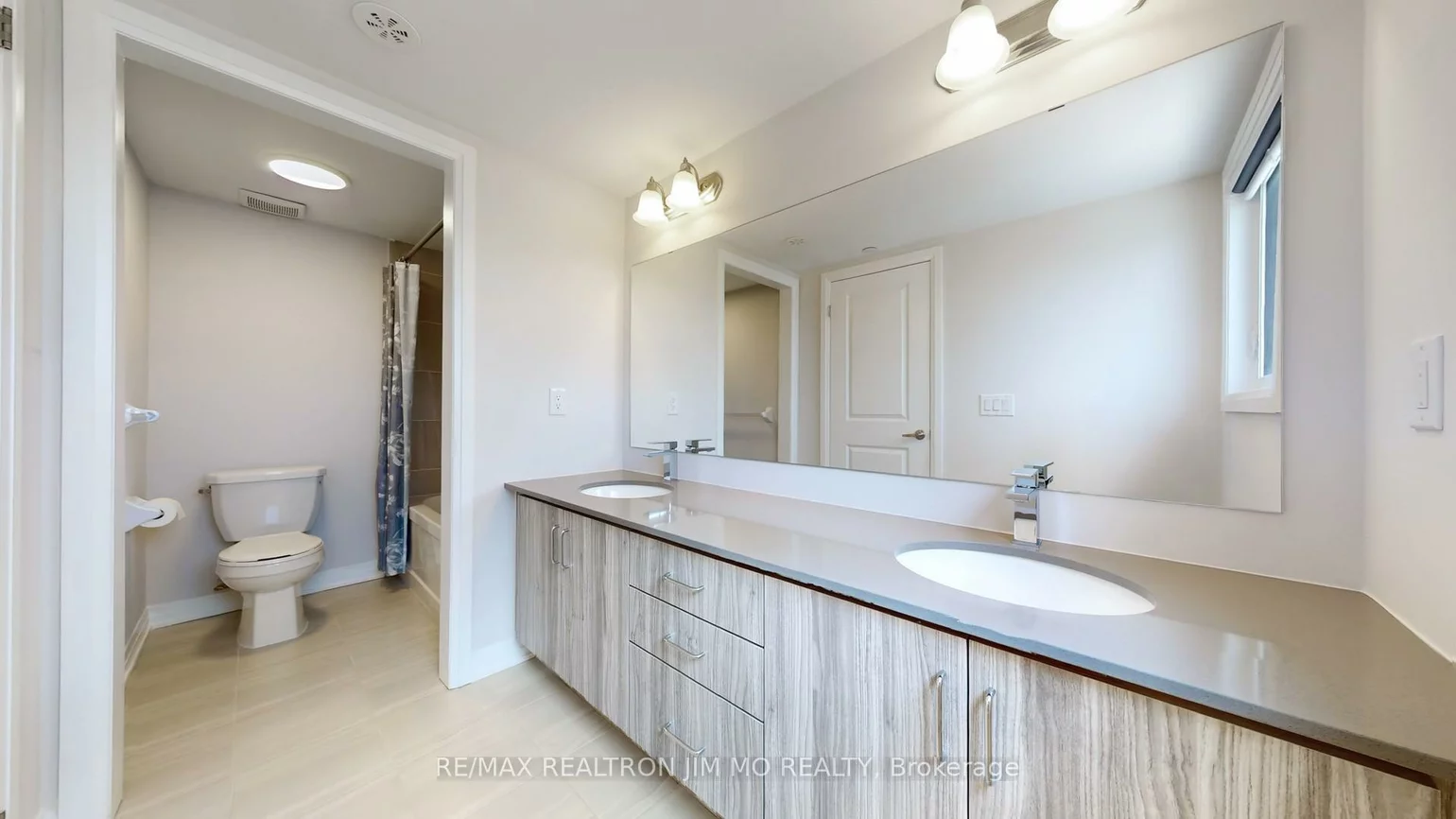 50, Baynes, Bradford, Bradford West Gwillimbury