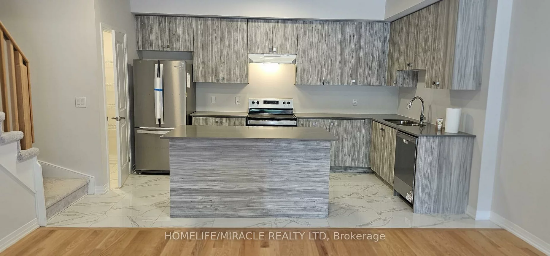 50, Baynes, Bradford, Bradford West Gwillimbury