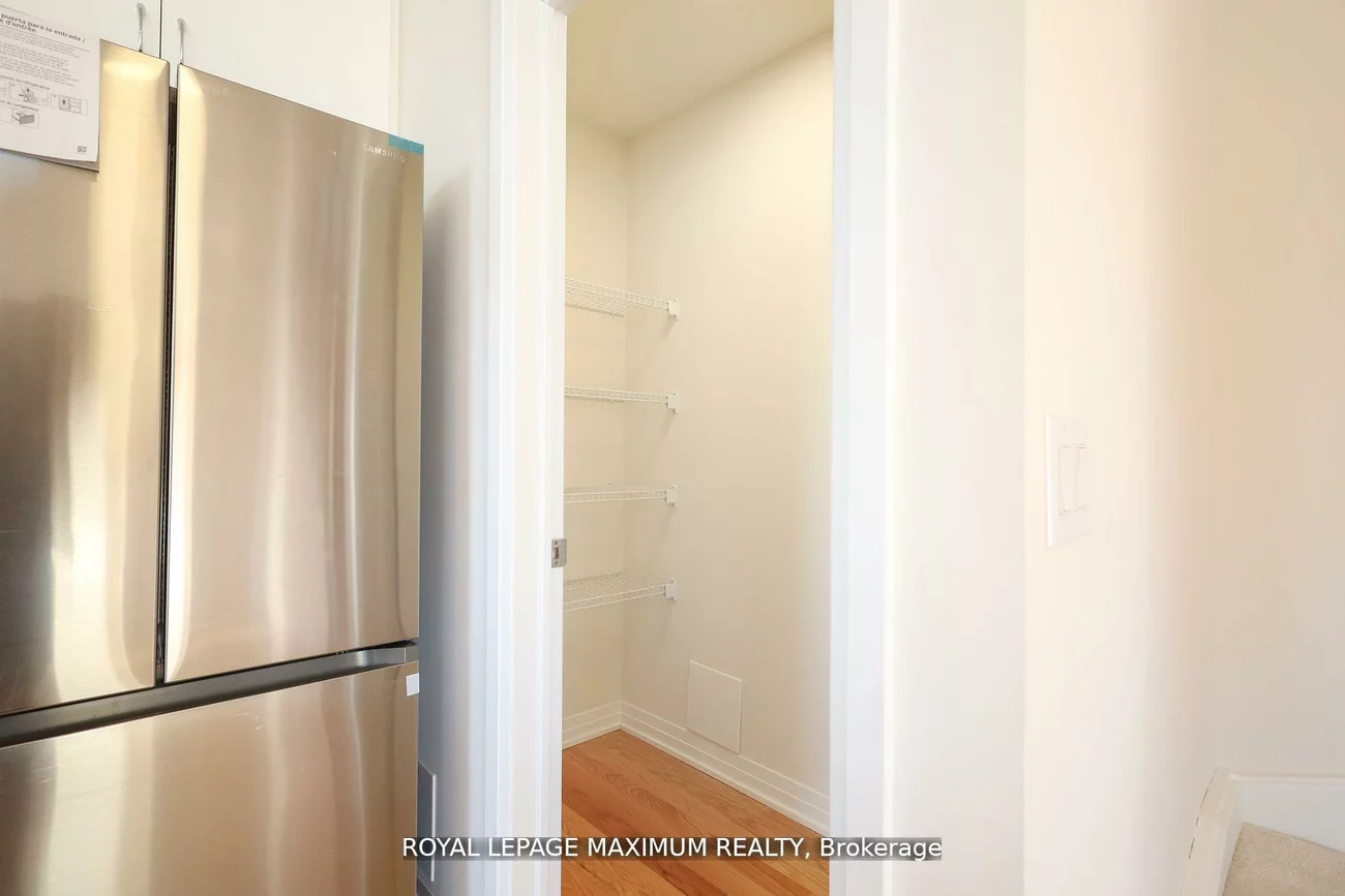 11, Baynes, Bradford, Bradford West Gwillimbury