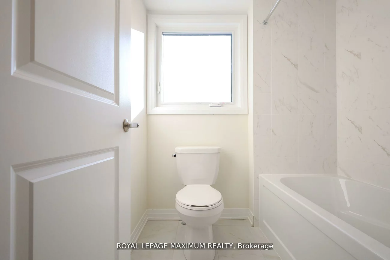 11, Baynes, Bradford, Bradford West Gwillimbury