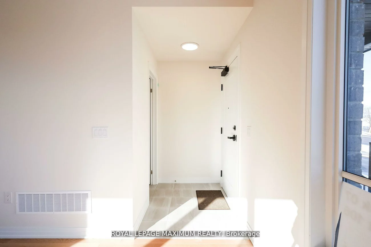 11, Baynes, Bradford, Bradford West Gwillimbury