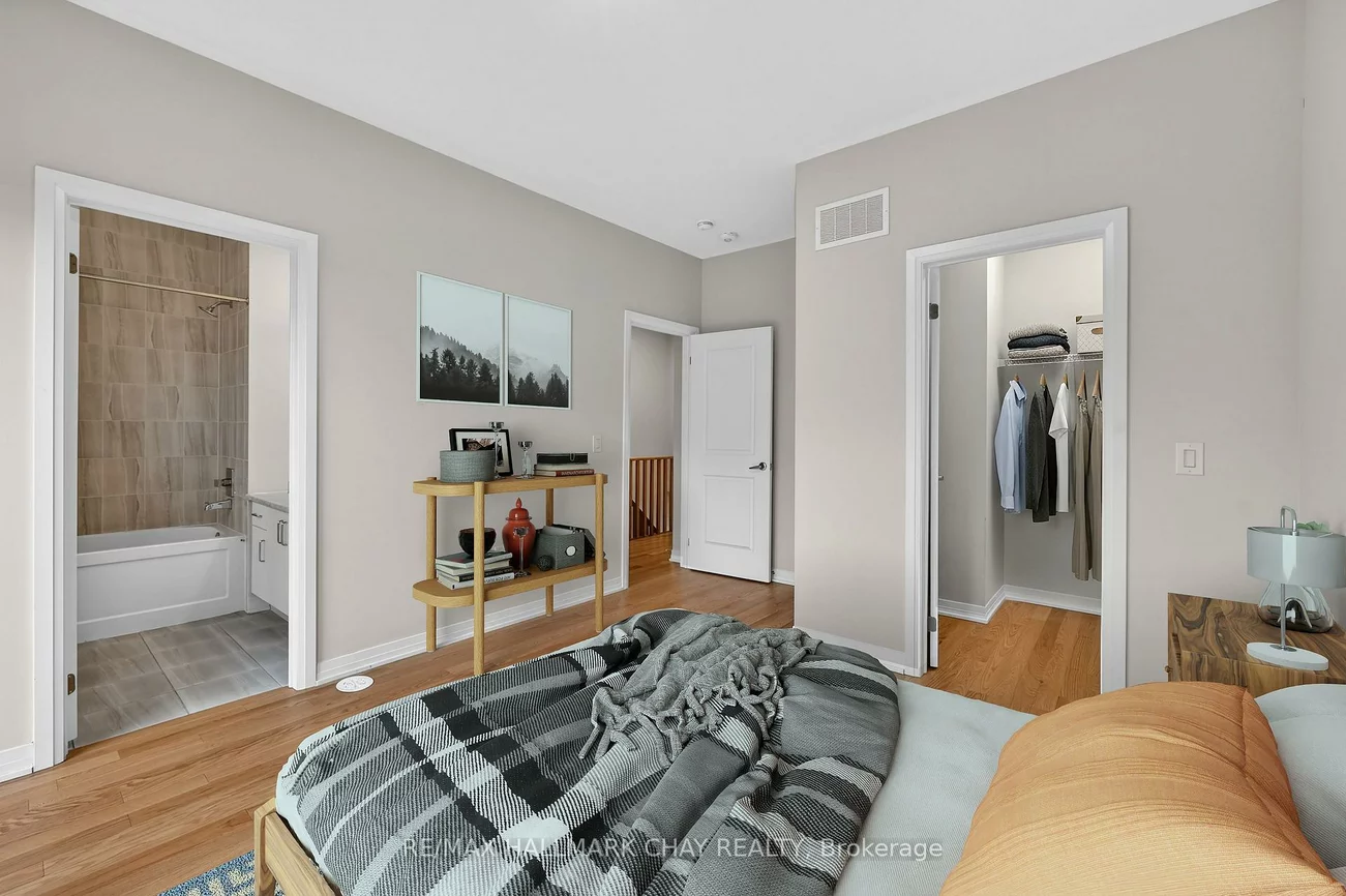 200, Dissette, Bradford, Bradford West Gwillimbury