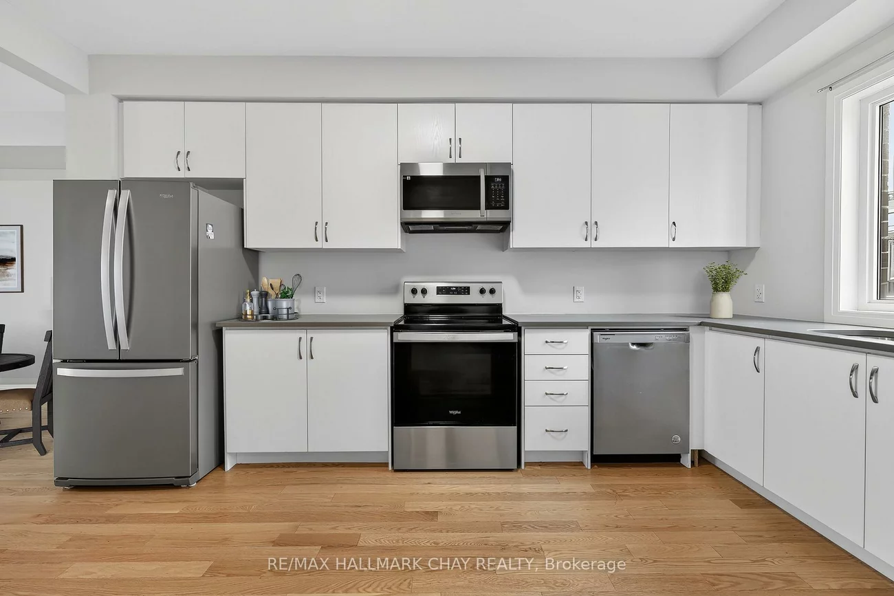 200, Dissette, Bradford, Bradford West Gwillimbury