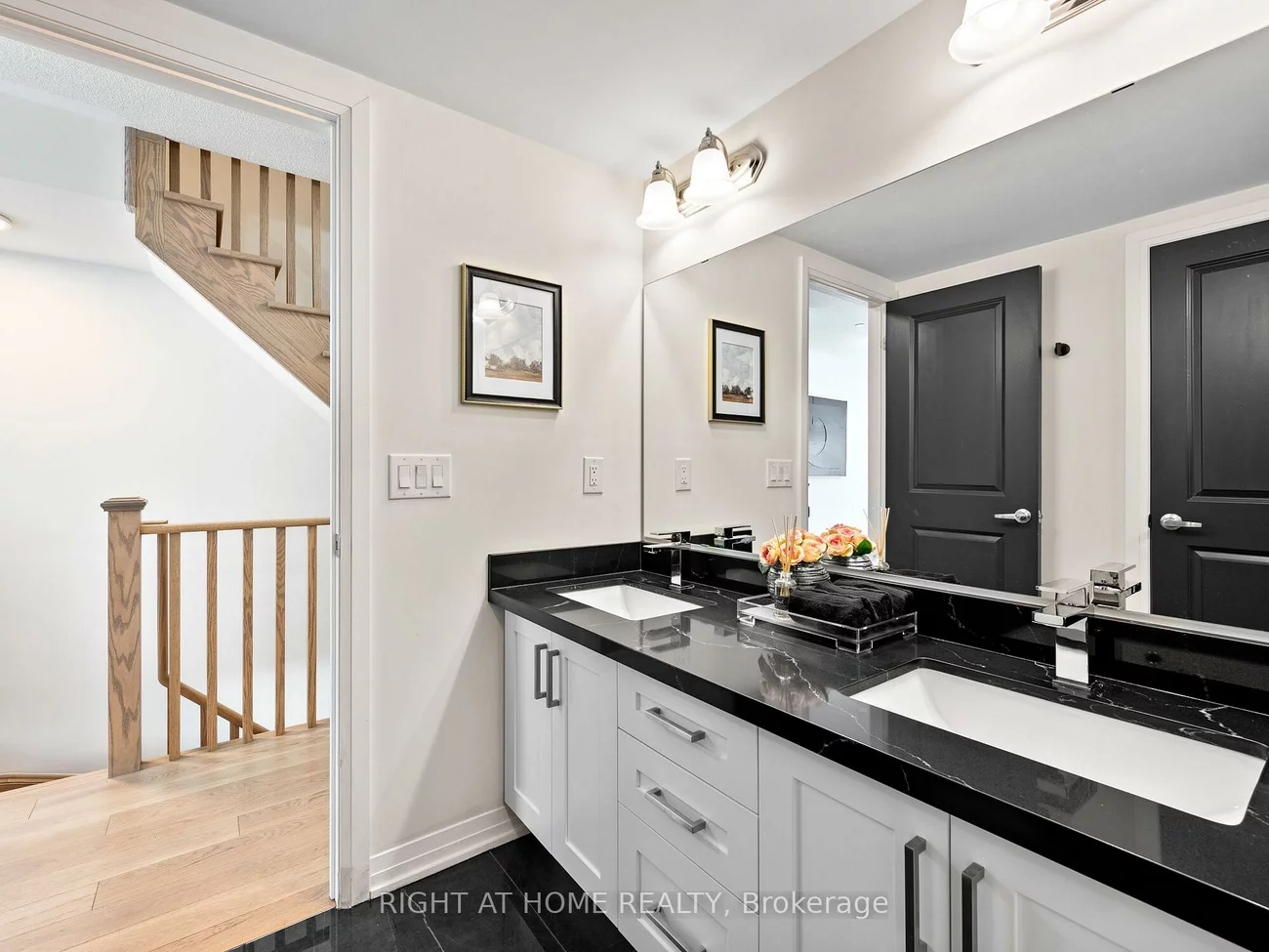8-50, Baynes, Bradford, Bradford West Gwillimbury