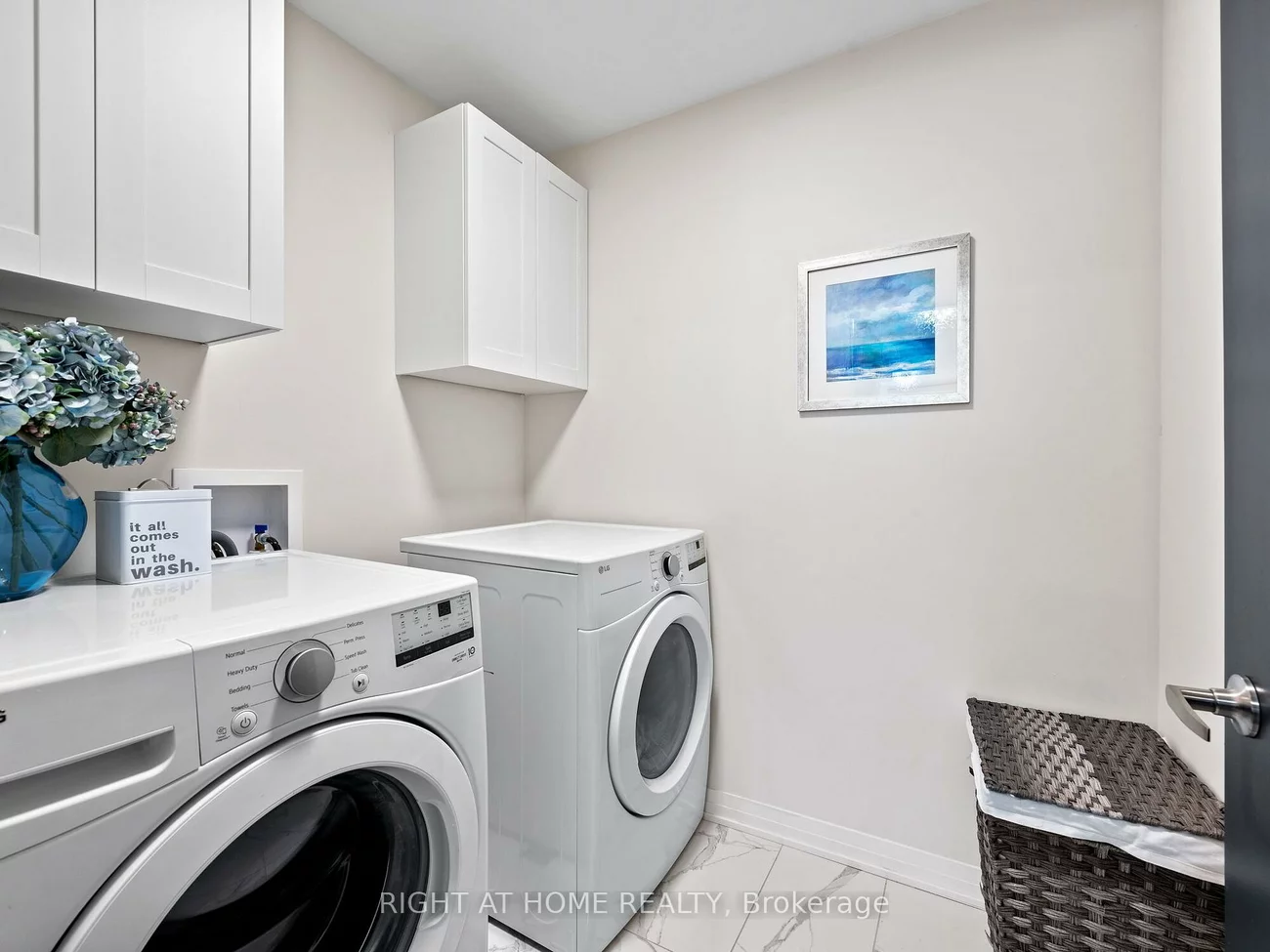 8-50, Baynes, Bradford, Bradford West Gwillimbury