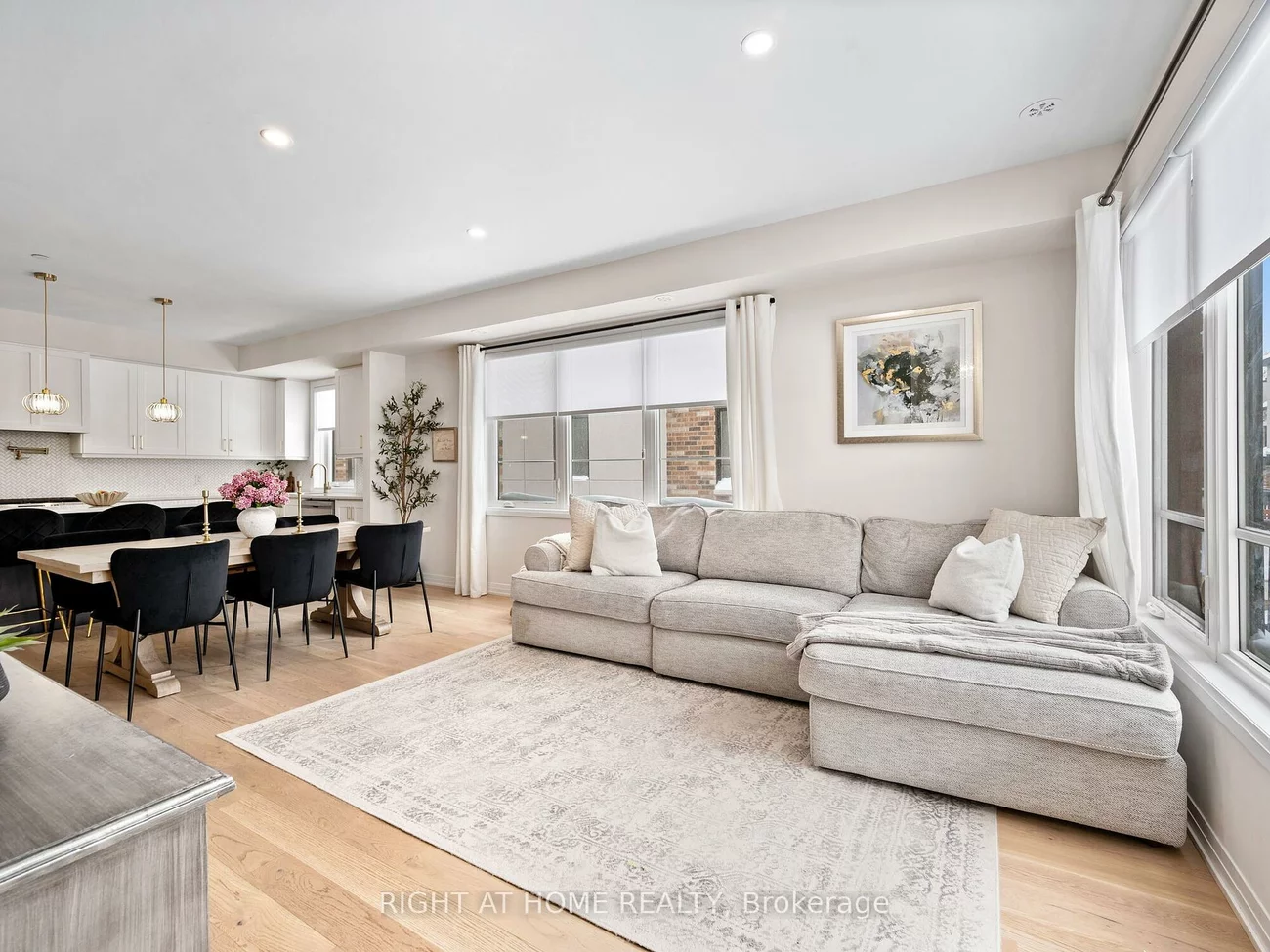 8-50, Baynes, Bradford, Bradford West Gwillimbury
