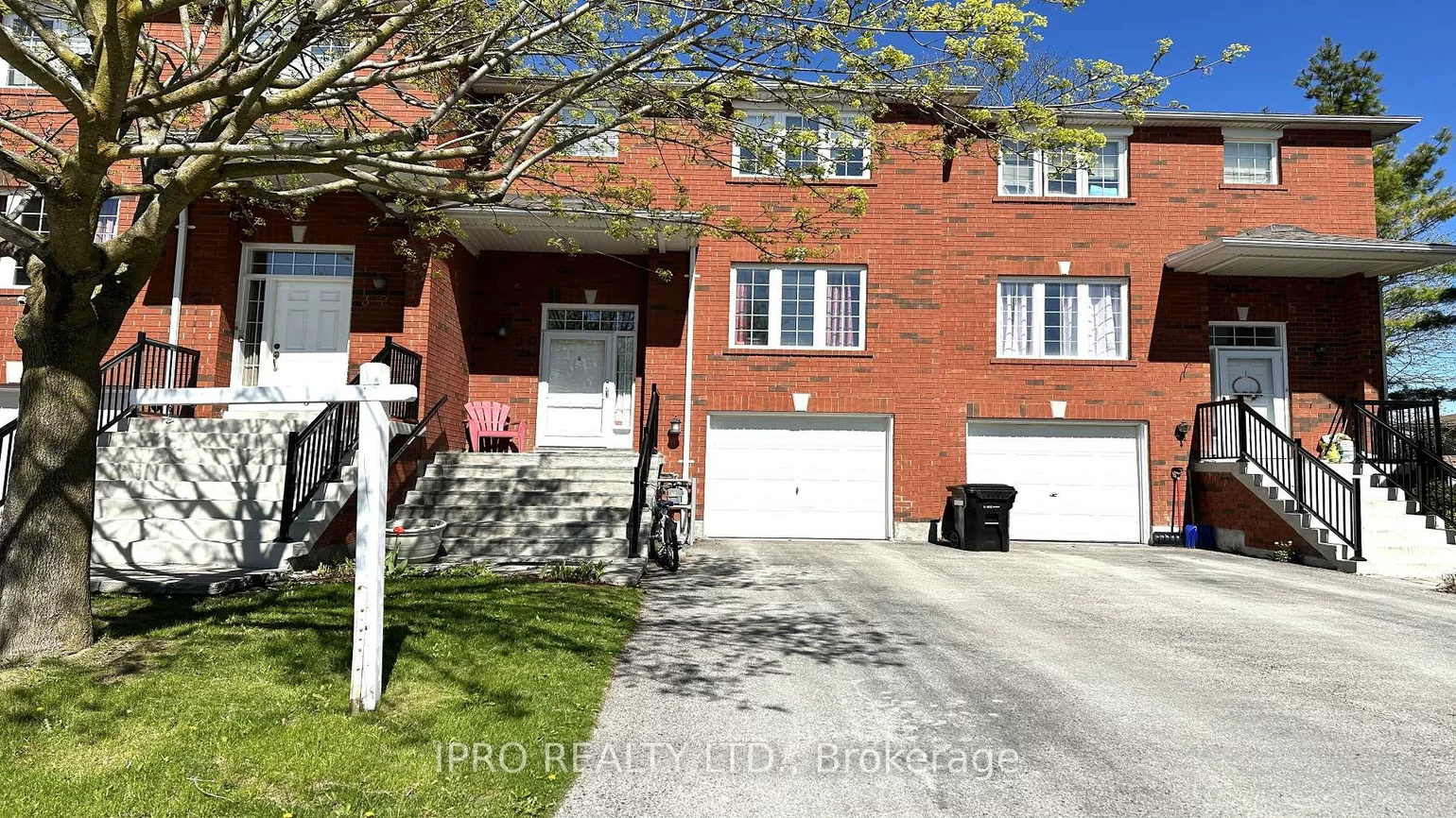 30, Village Green, Bradford, Bradford West Gwillimbury