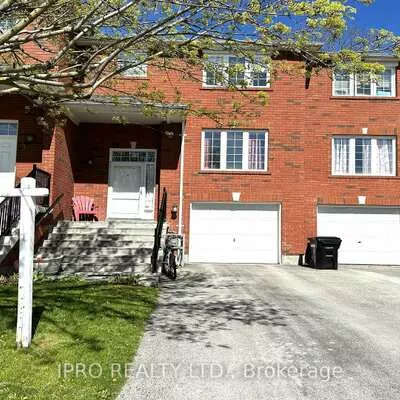 30, Village Green, Bradford, Bradford West Gwillimbury