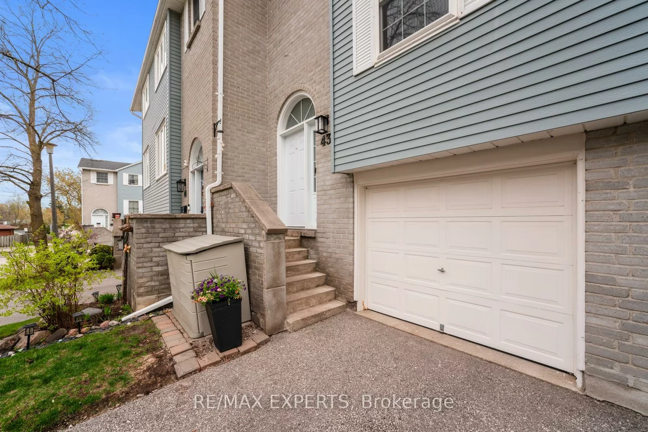 43, Harmony, Bradford, Bradford West Gwillimbury