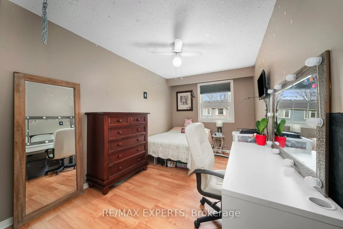 43, Harmony, Bradford, Bradford West Gwillimbury