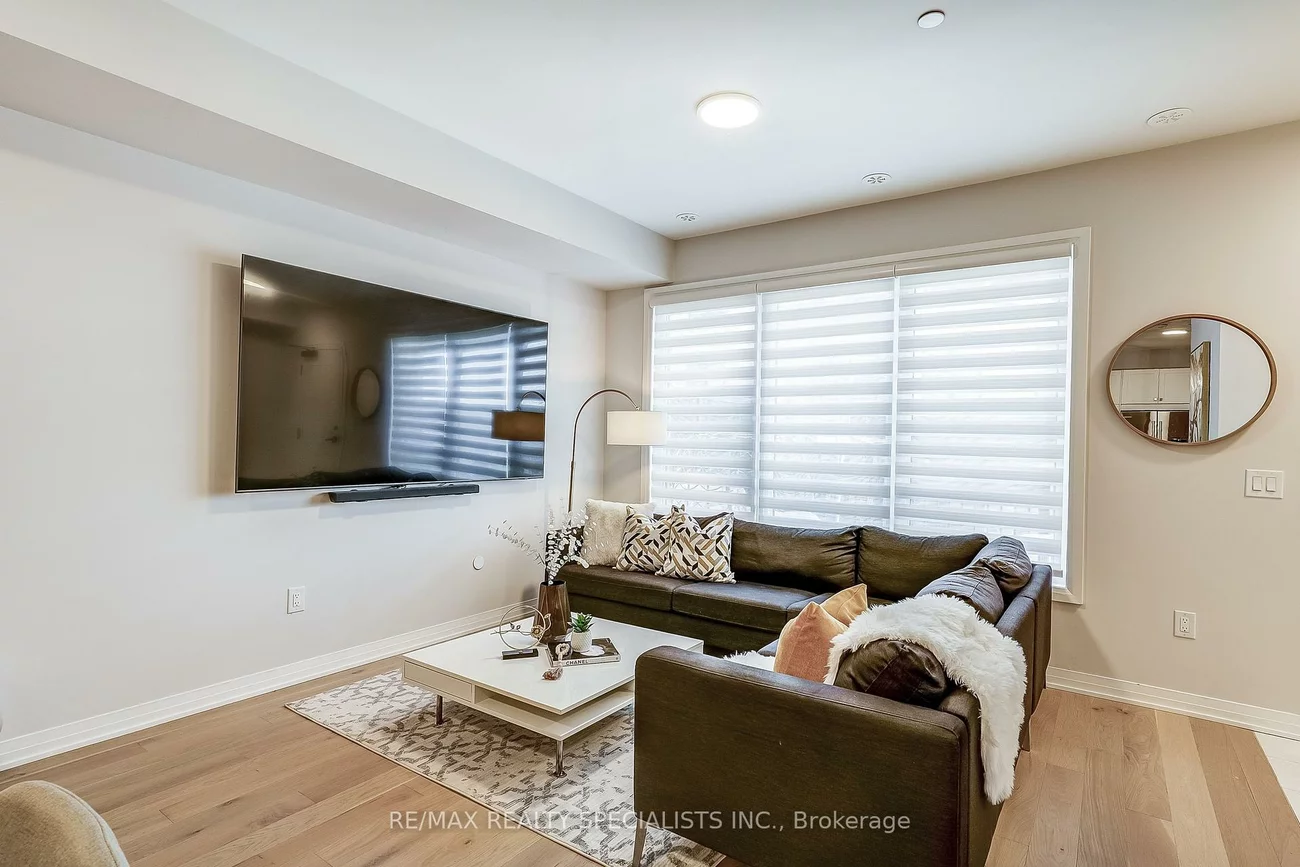 50, Baynes, Bradford, Bradford West Gwillimbury