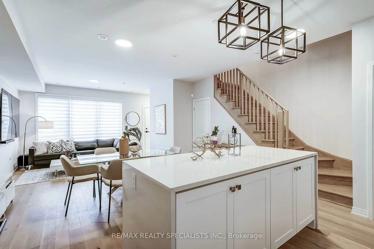 50, Baynes, Bradford, Bradford West Gwillimbury