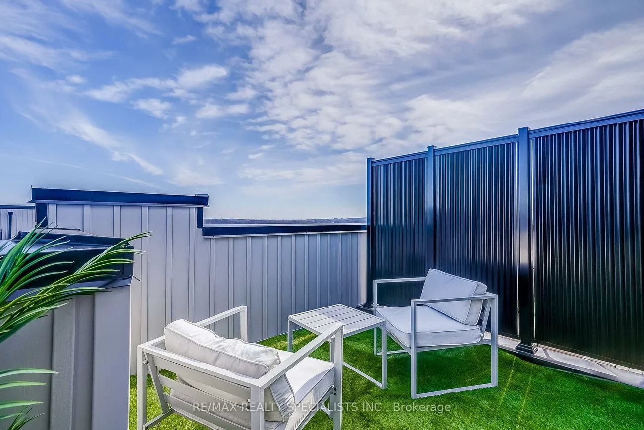 50, Baynes, Bradford, Bradford West Gwillimbury