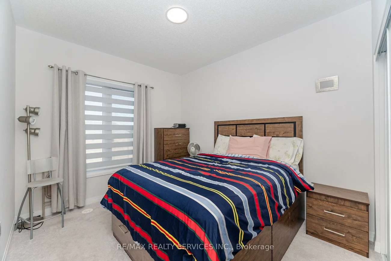 220, Dissette, Bradford, Bradford West Gwillimbury