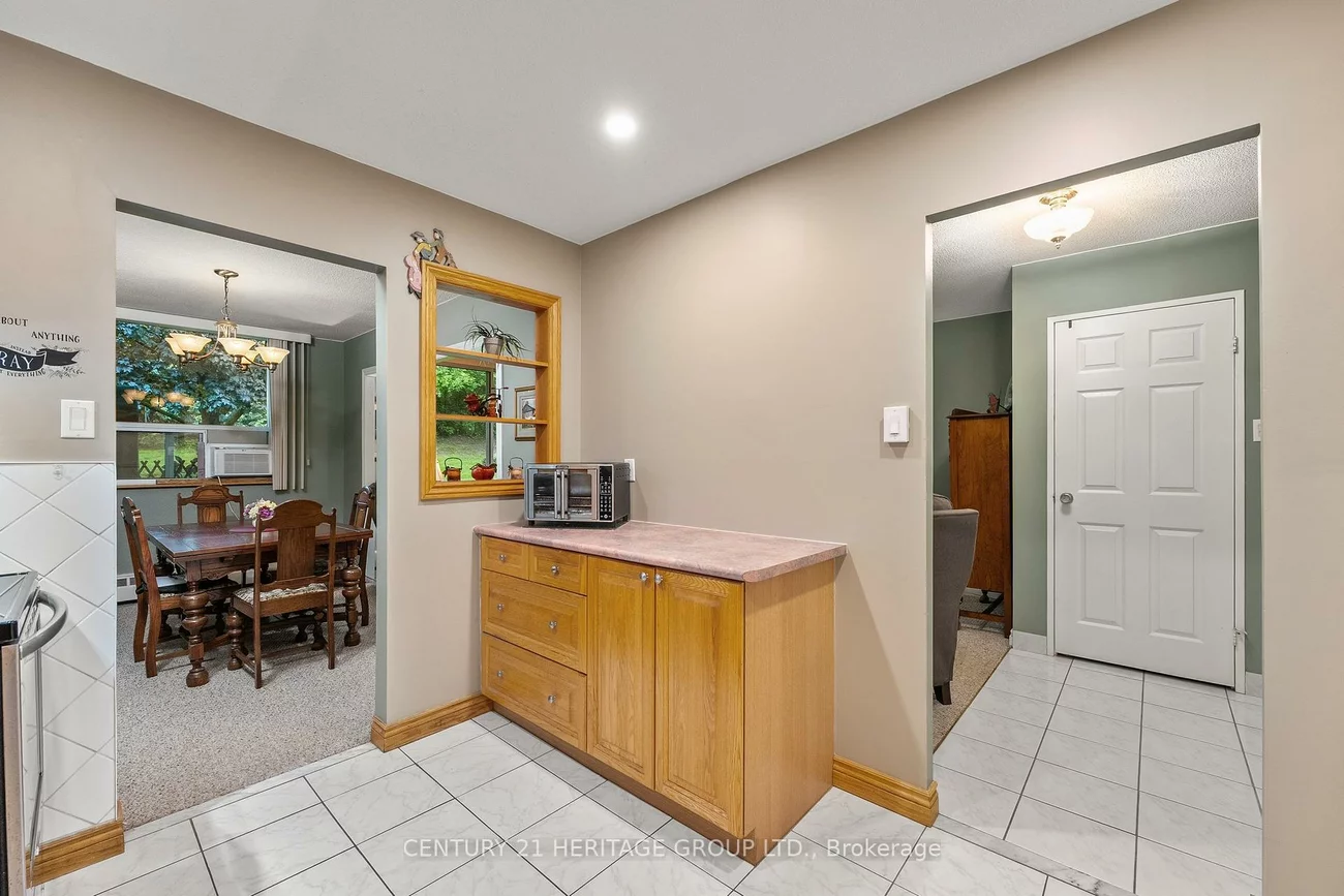 200, Holland, Bradford, Bradford West Gwillimbury