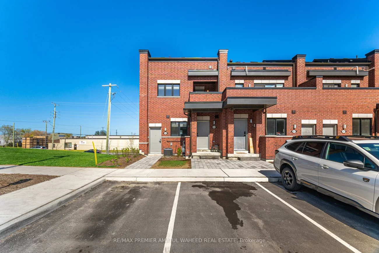 220, Dissette, Bradford, Bradford West Gwillimbury