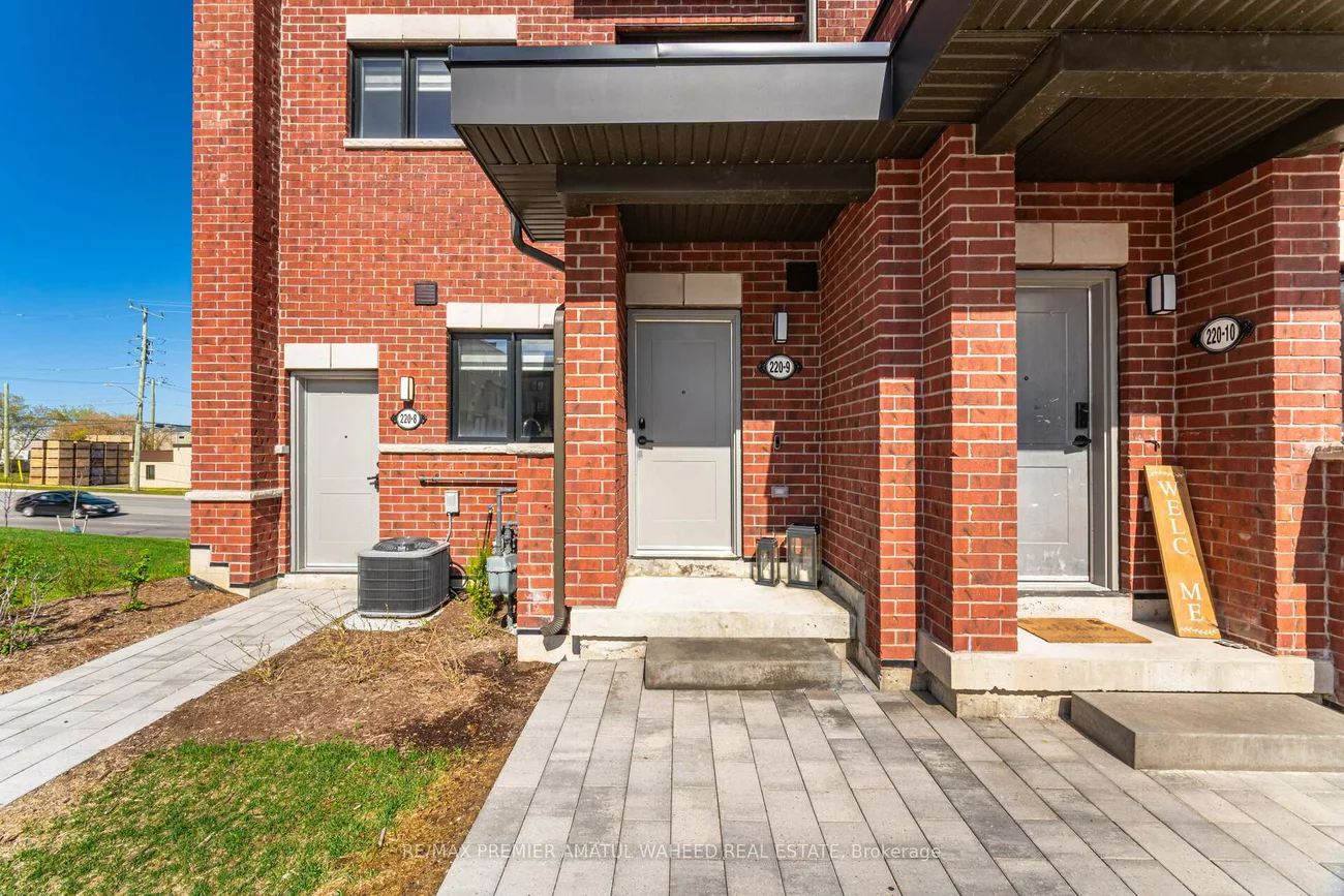 220, Dissette, Bradford, Bradford West Gwillimbury