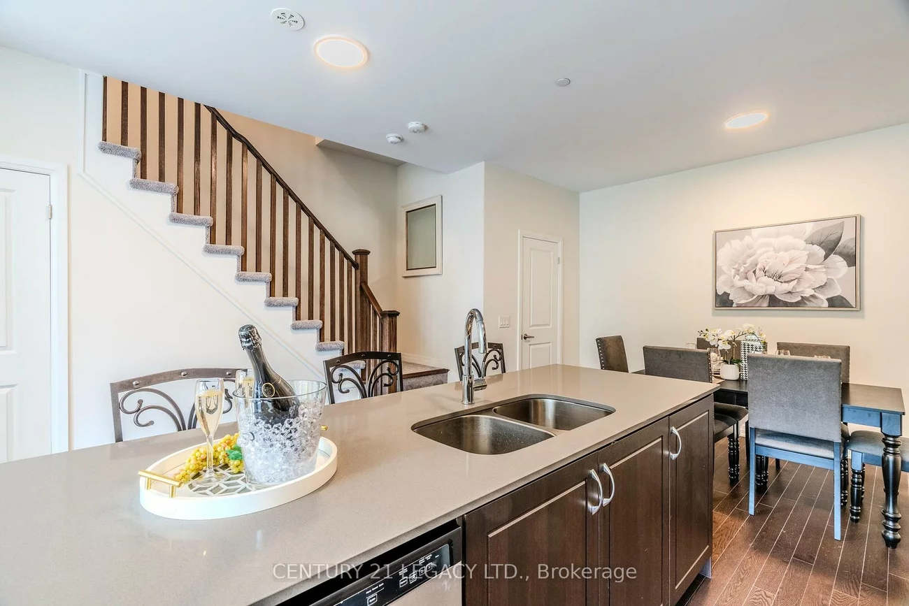 31, Baynes, Bradford, Bradford West Gwillimbury