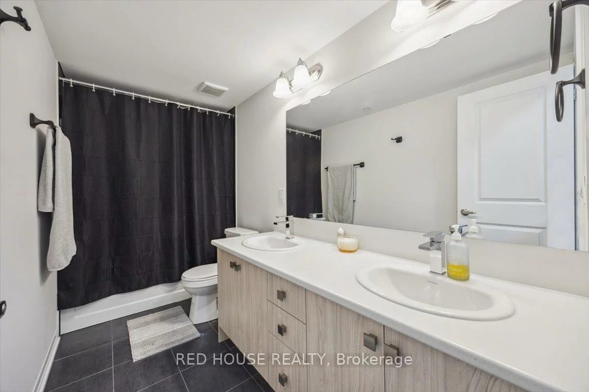 40, Baynes, Bradford, Bradford West Gwillimbury