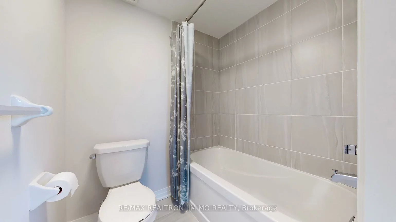 50, Baynes, Bradford, Bradford West Gwillimbury